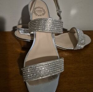 L. Miller Silver Sparkle Sandals